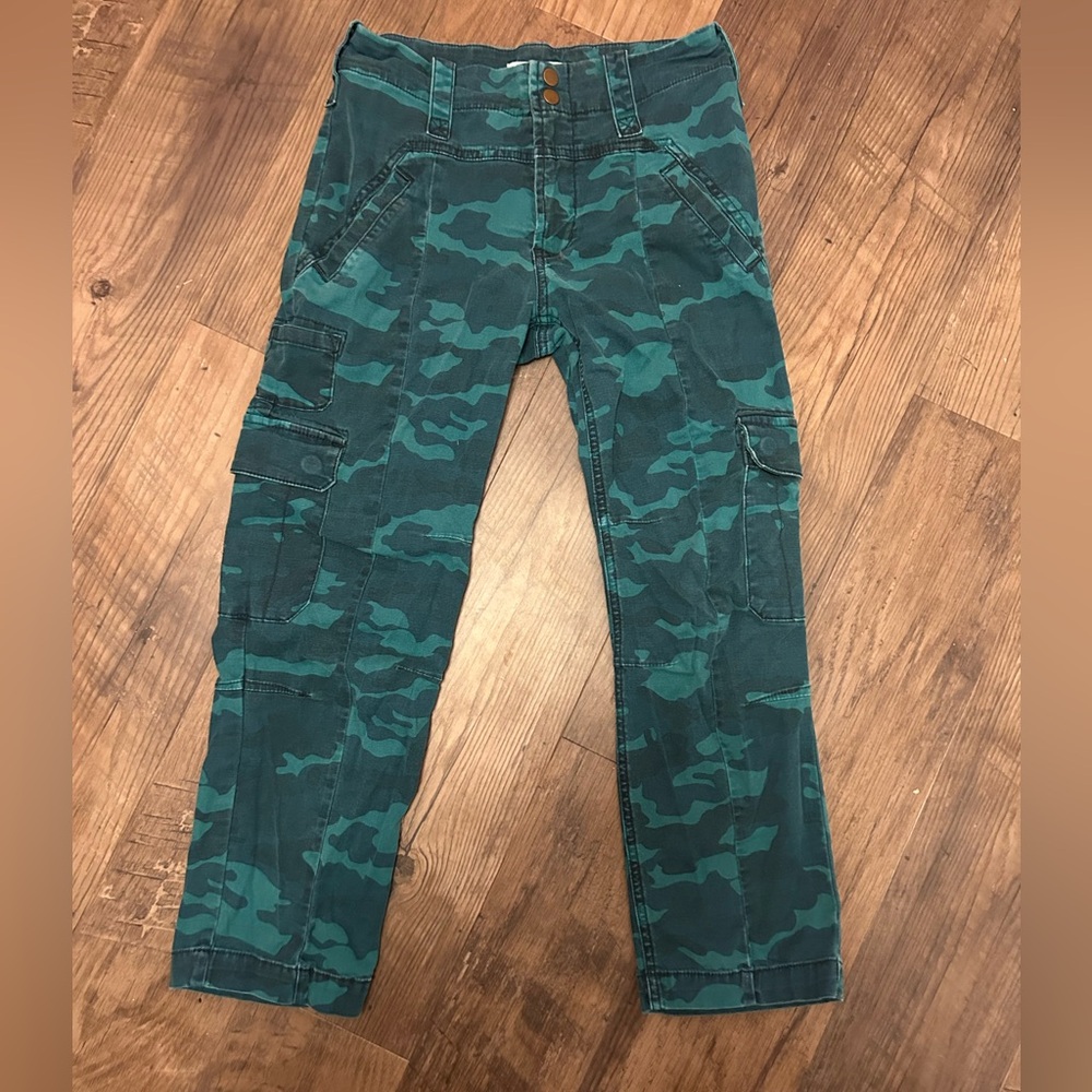 Anthropologie Austin Cargo Turquoise Green Camo Cargo Pants Size 26